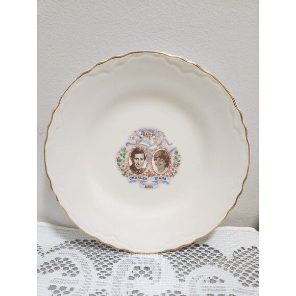 Vintage 1981 Lady Diana & Prince Charles Wedding Souvenir Plate – 7.25 inch - Picture 1 of 10